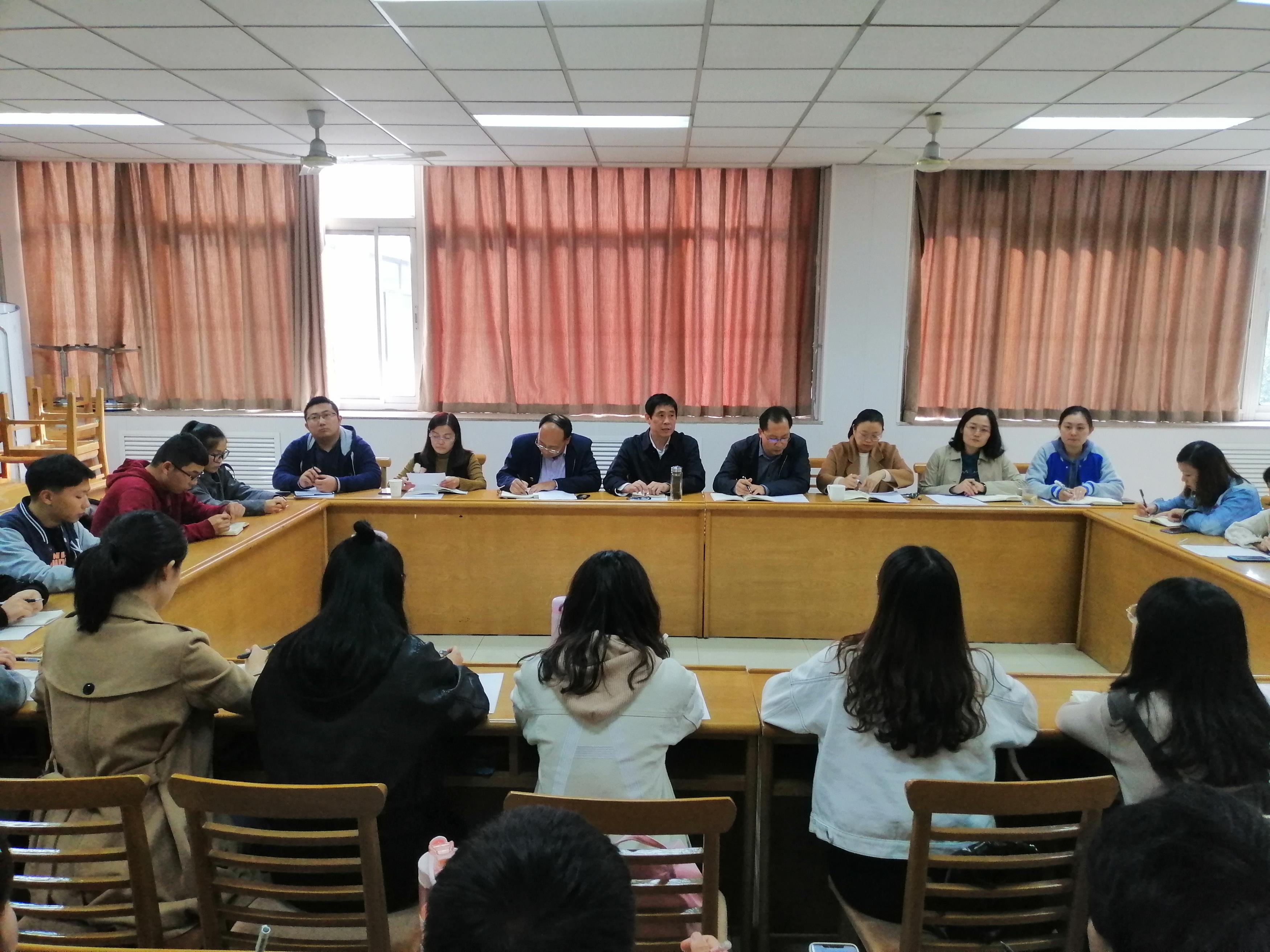 员工座谈会1.jpg 员工座谈会1.jpg